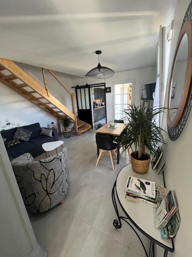 meublé 3 étoiles à 800m de la cure et centre ville Rochefort-sur-Mer Extérieur photo
