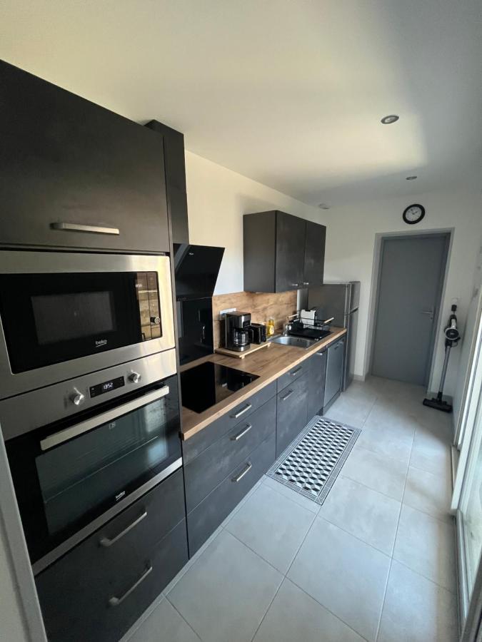 meublé 3 étoiles à 800m de la cure et centre ville Rochefort-sur-Mer Extérieur photo