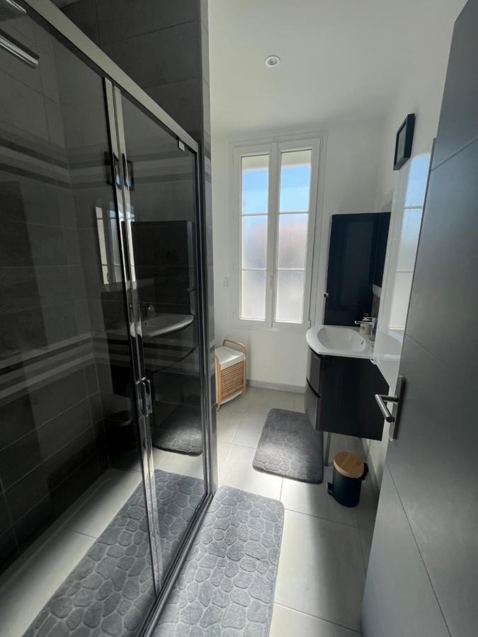 meublé 3 étoiles à 800m de la cure et centre ville Rochefort-sur-Mer Extérieur photo
