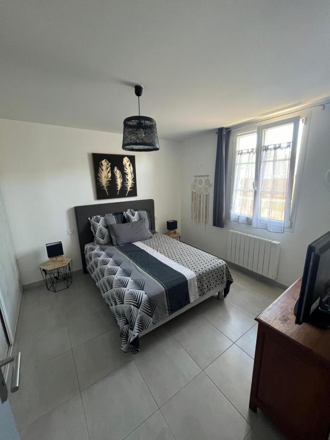 meublé 3 étoiles à 800m de la cure et centre ville Rochefort-sur-Mer Extérieur photo
